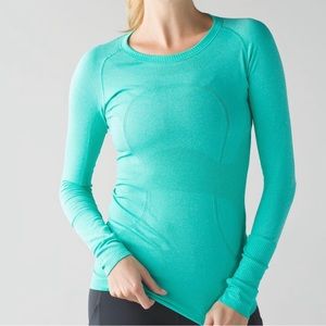 Luluemon Long sleeve Swiftly Tech in Bali Breeze!